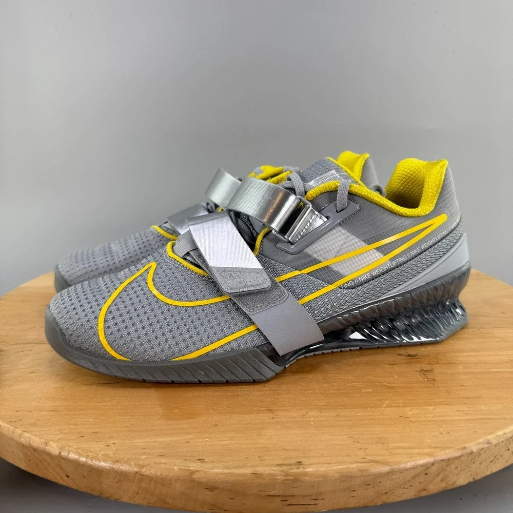 Nike Romaleos 4 SE Mens Size 8 Weightlifting Shoes Cross Training Gray Yellow